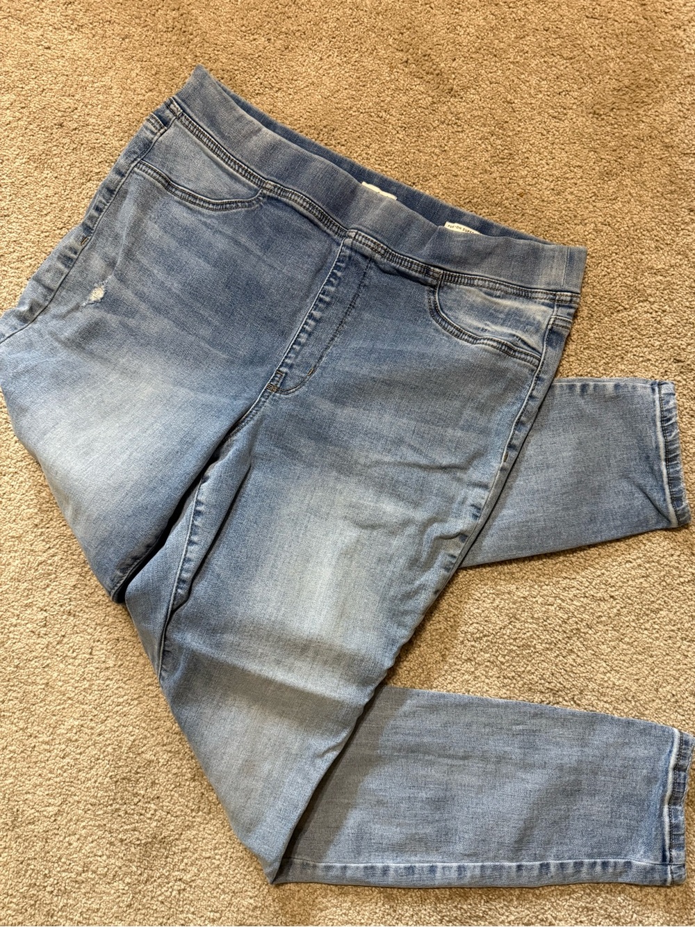Wonderly Pull-on Super Skinny Jeans